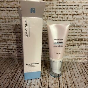 🐾Younique Resurfacing Mask🐾